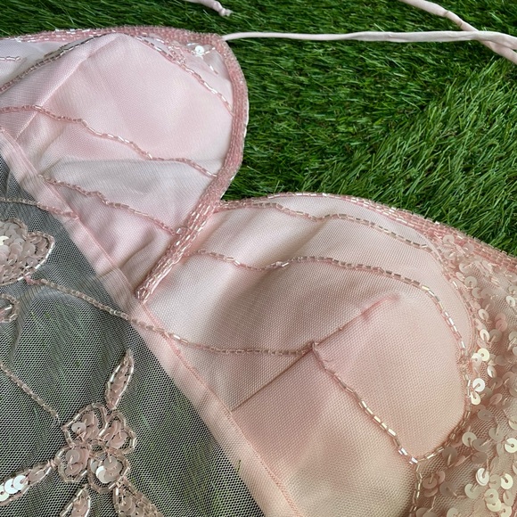 Pink Y2K halter top - Picture 4 of 17